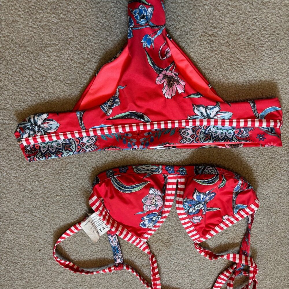 Ladies Red Bikini & Sarong Wrap - Size Small - image 5